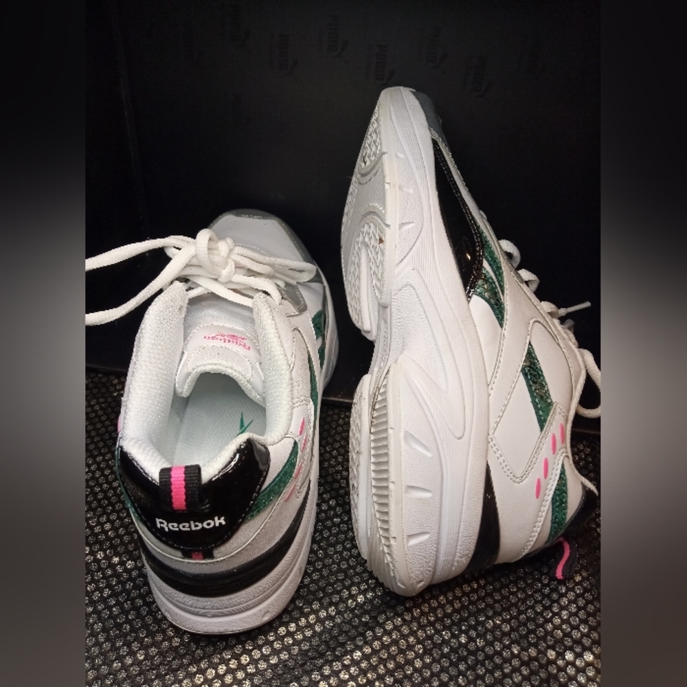 White Reebok sneakers - Picture 1 of 6